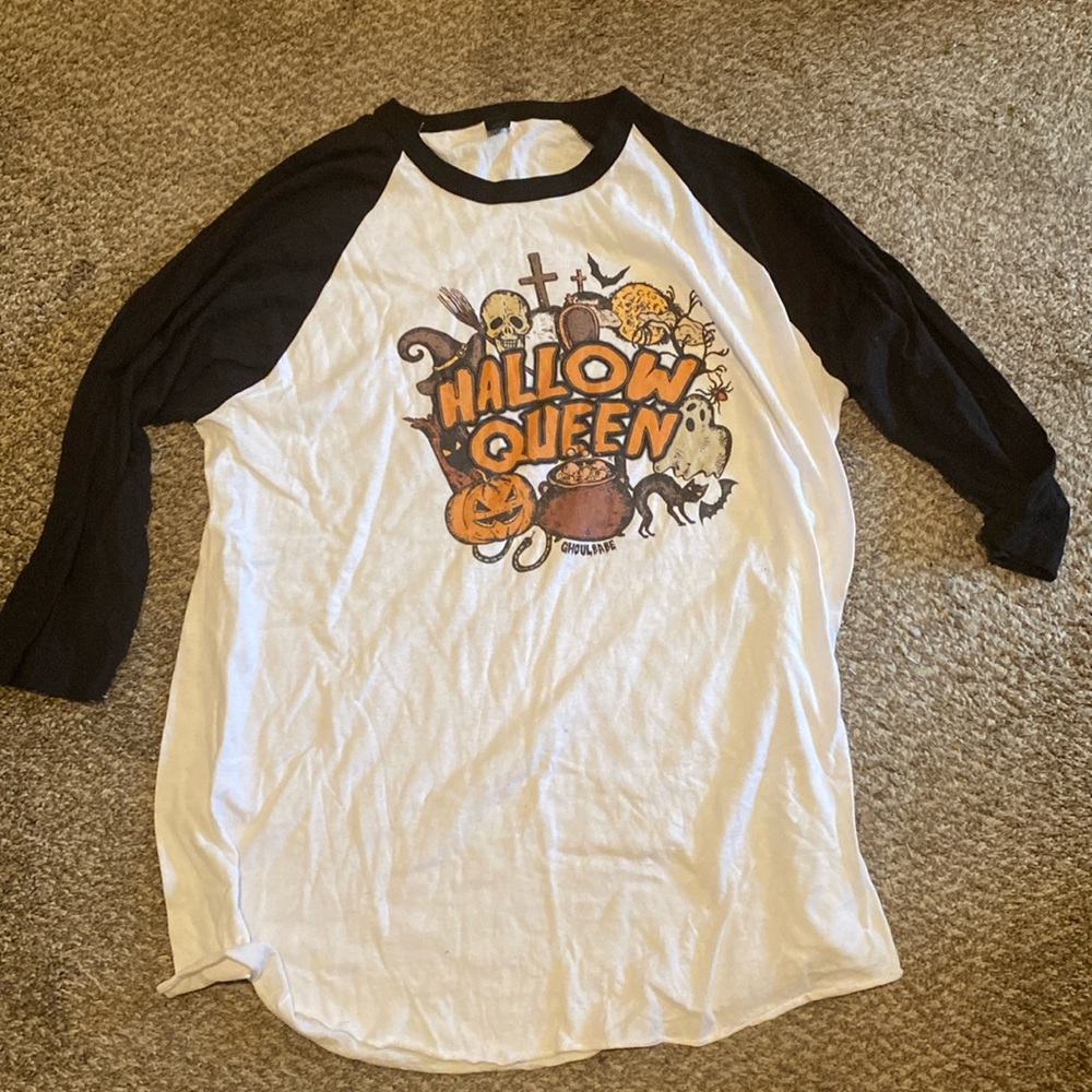 Hallowqueen Baseball Tee